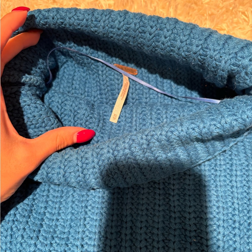 Free People Sweater - Picture 4 of 5